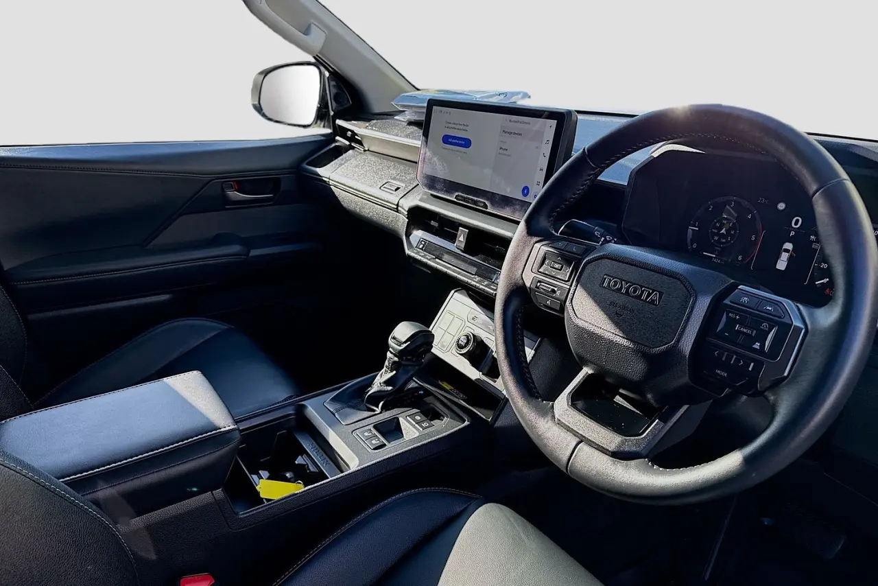 2025 Toyota Hilux Gallery Image 22