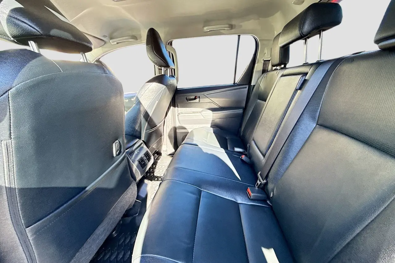 2025 Toyota Hilux Gallery Image 25