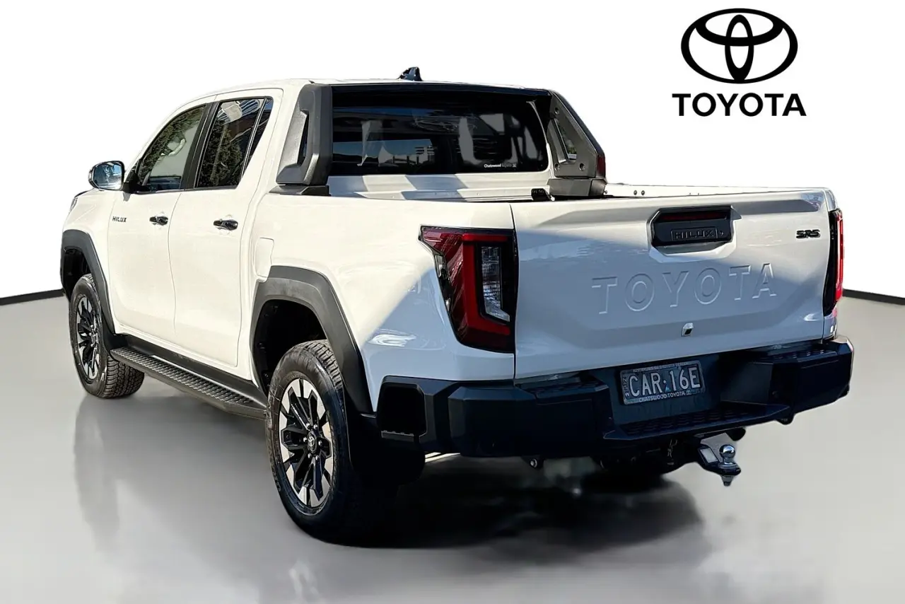 2025 Toyota Hilux Gallery Image 6