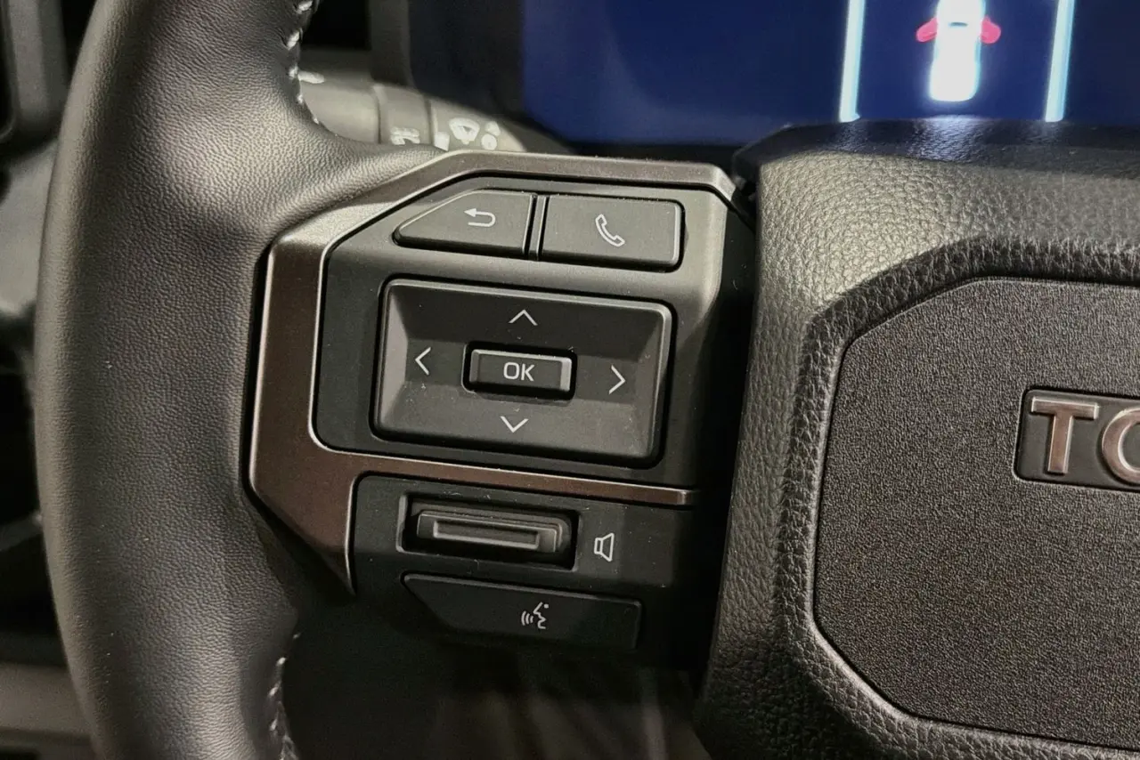 2026 Toyota Hilux Gallery Image 19