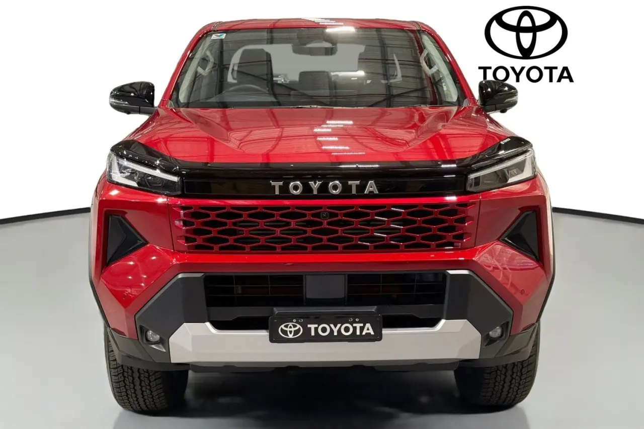 2026 Toyota Hilux Gallery Image 2
