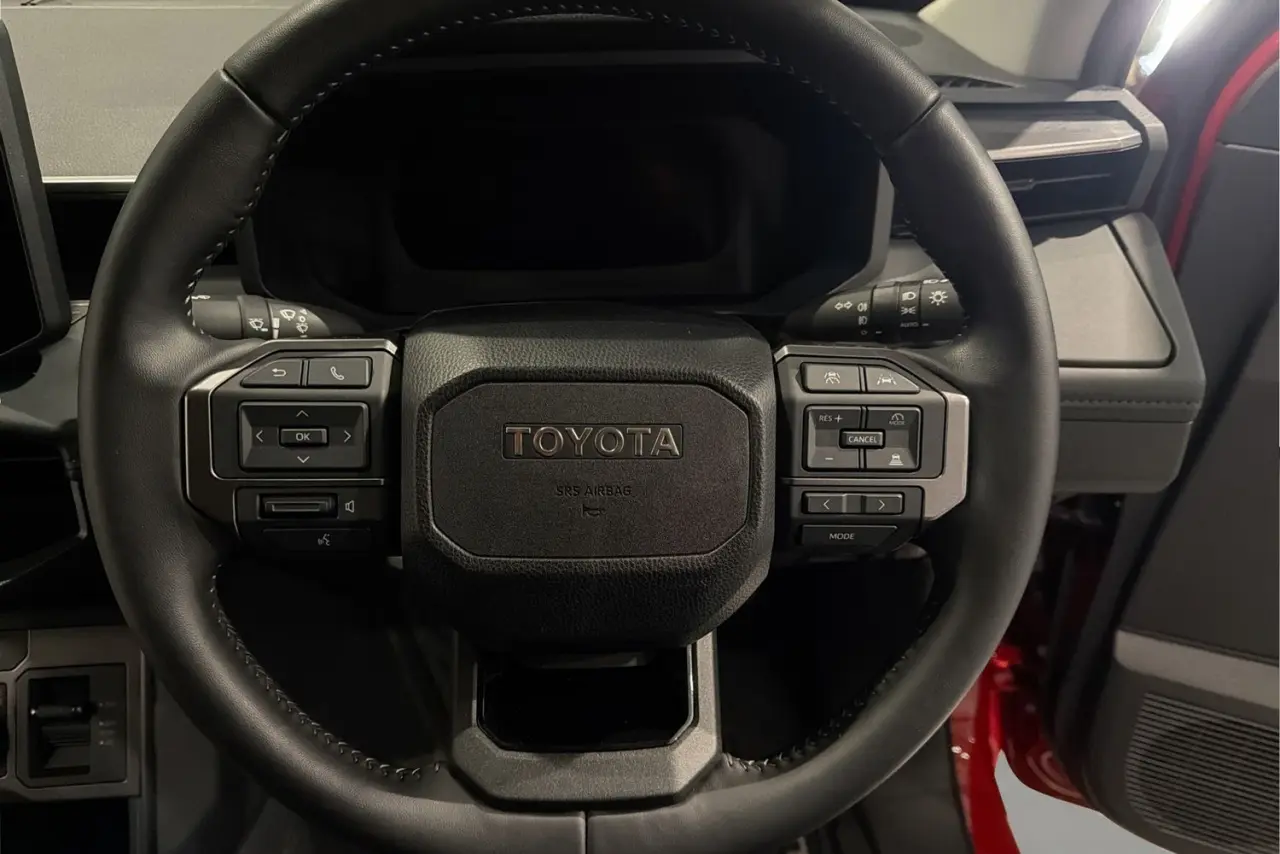 2026 Toyota Hilux Gallery Image 21