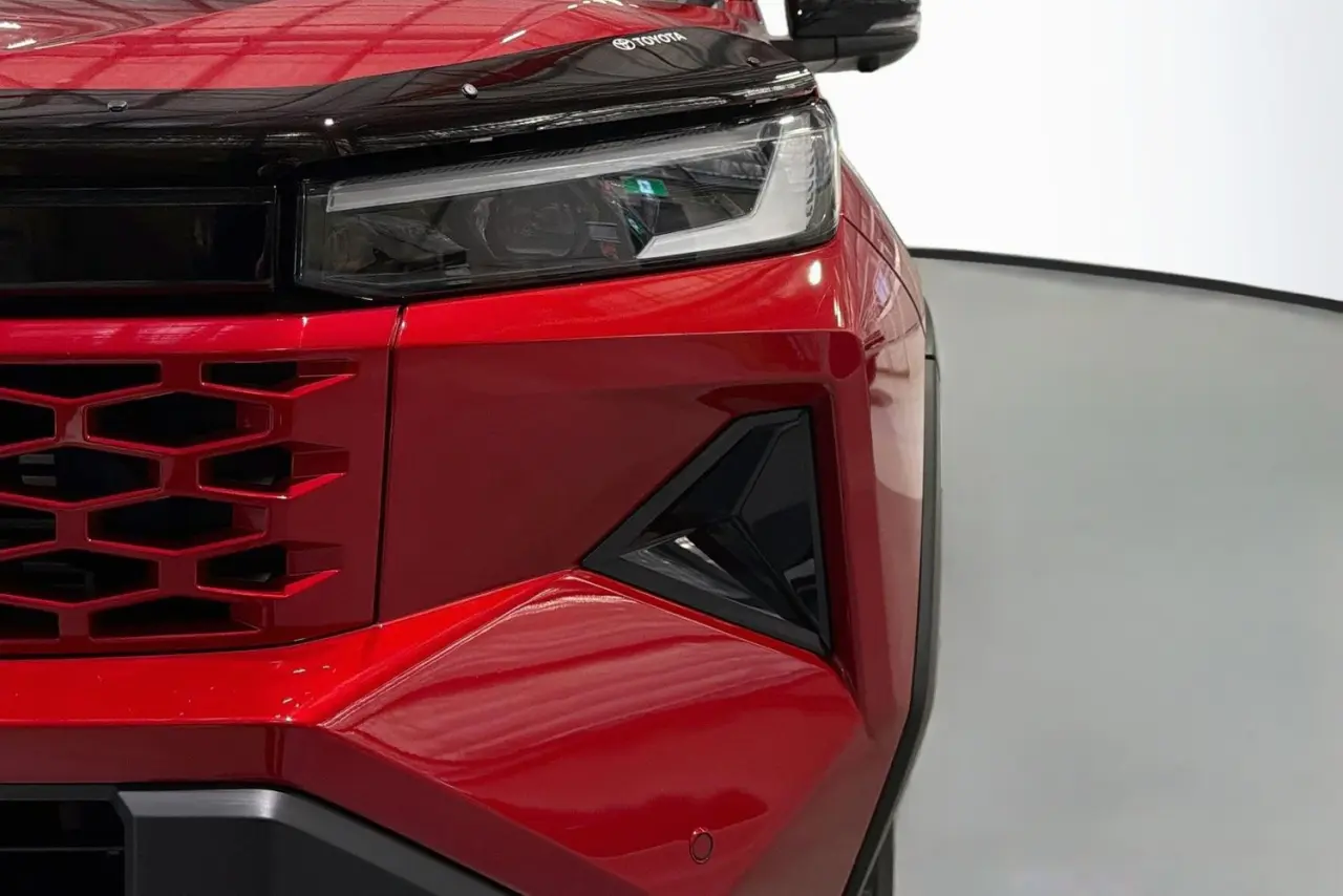 2026 Toyota Hilux Gallery Image 3