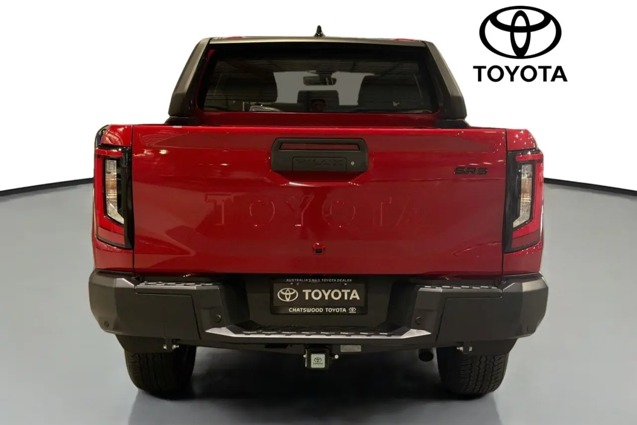 2026 Toyota Hilux Gallery Image 7