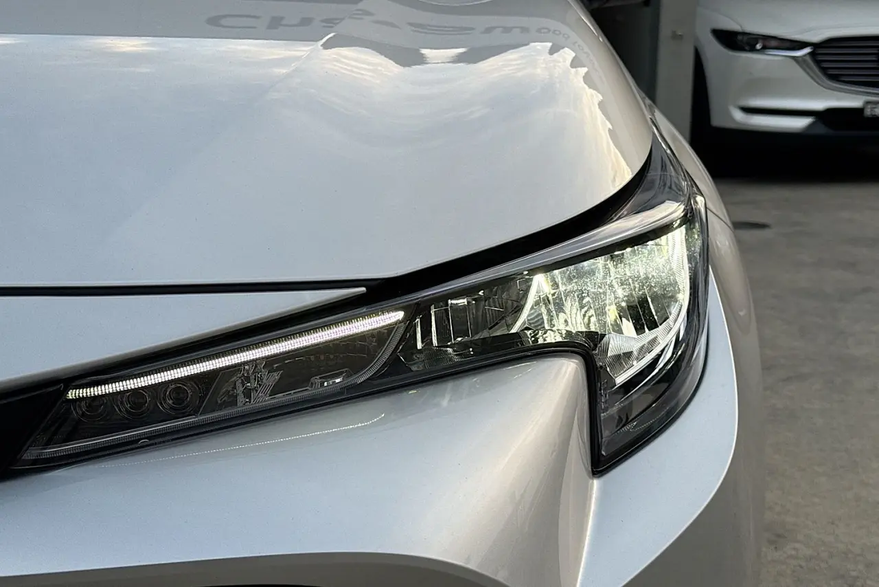 2025 Toyota Corolla Gallery Image 3