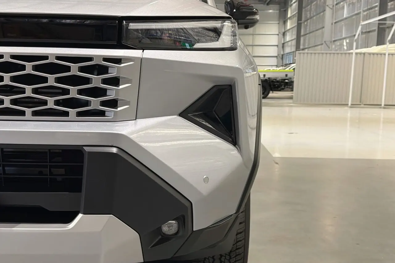 2025 Toyota Hilux Gallery Image 3
