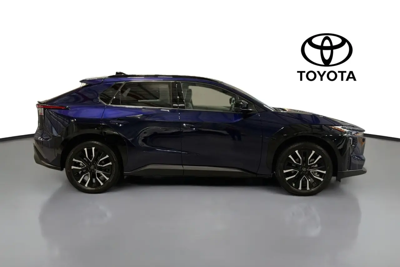 2026 Toyota bZ4X Gallery Image 11