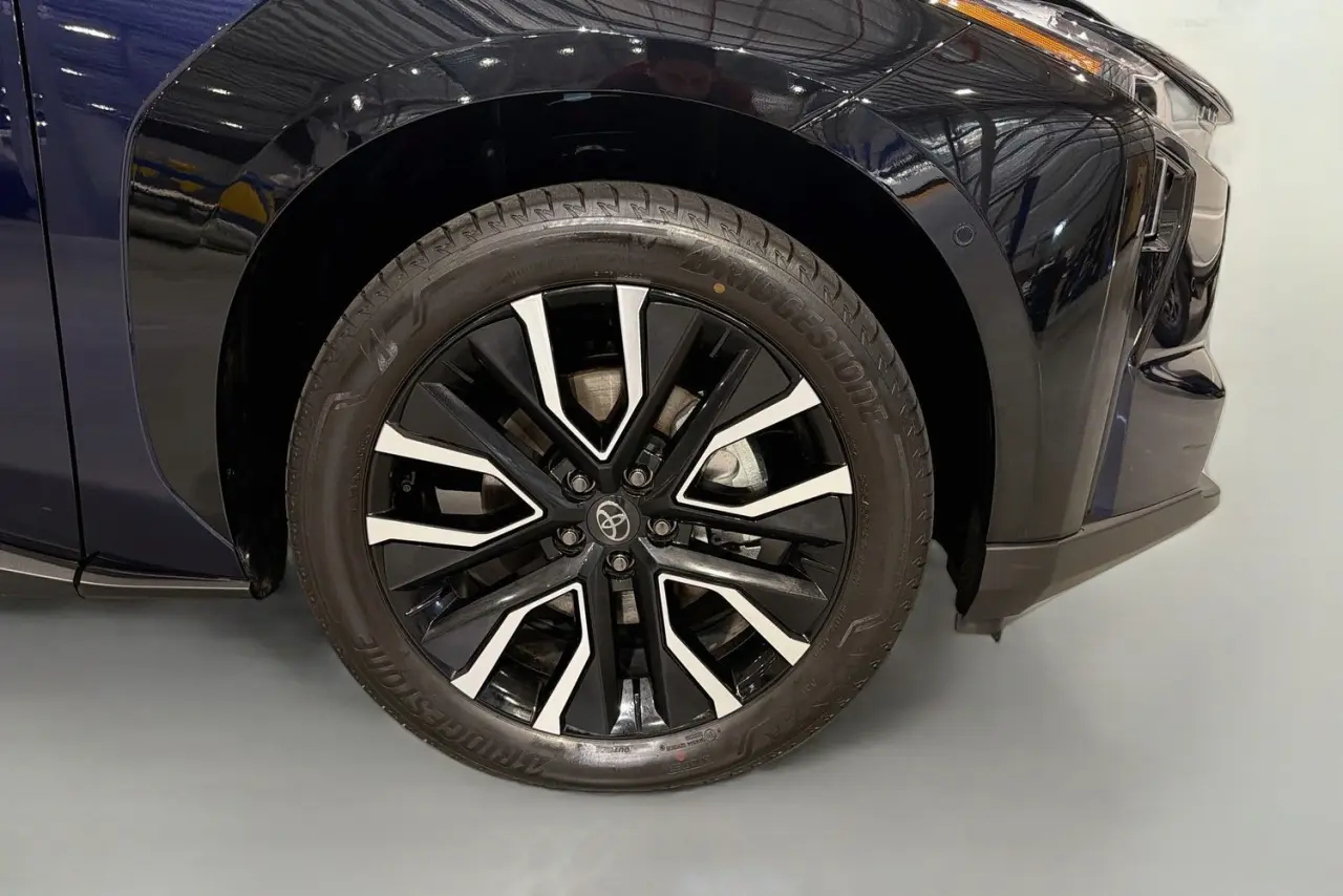 2026 Toyota bZ4X Gallery Image 28