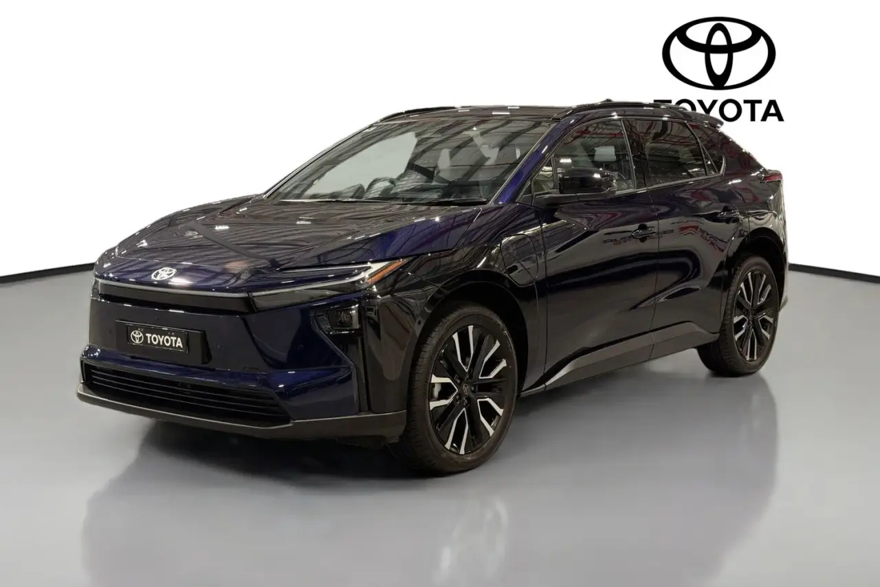 2026 Toyota bZ4X Gallery Image 4