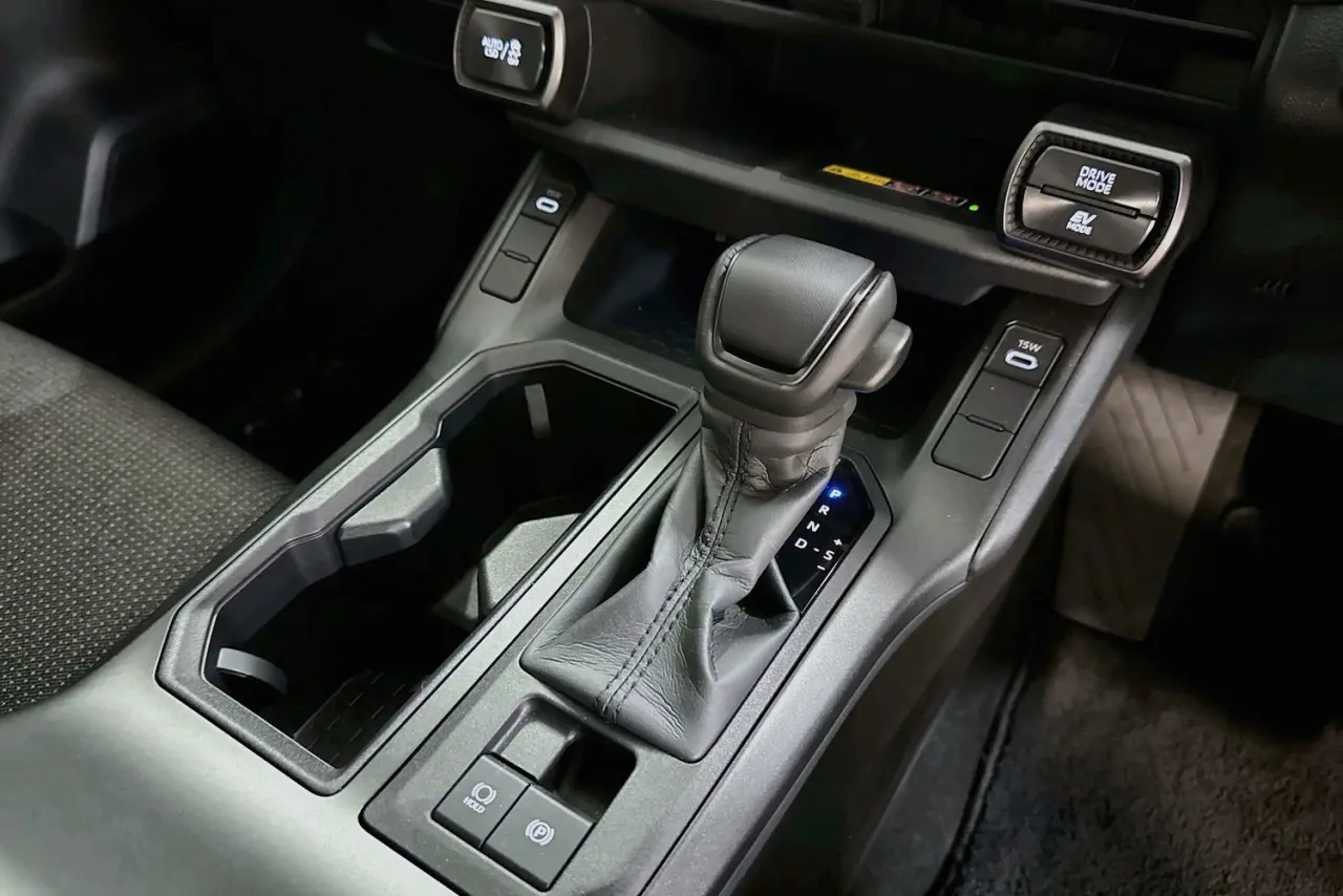 2026 Toyota RAV4 Gallery Image 18