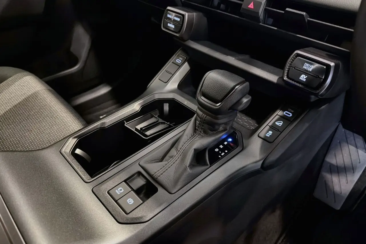 2026 Toyota RAV4 Gallery Image 18