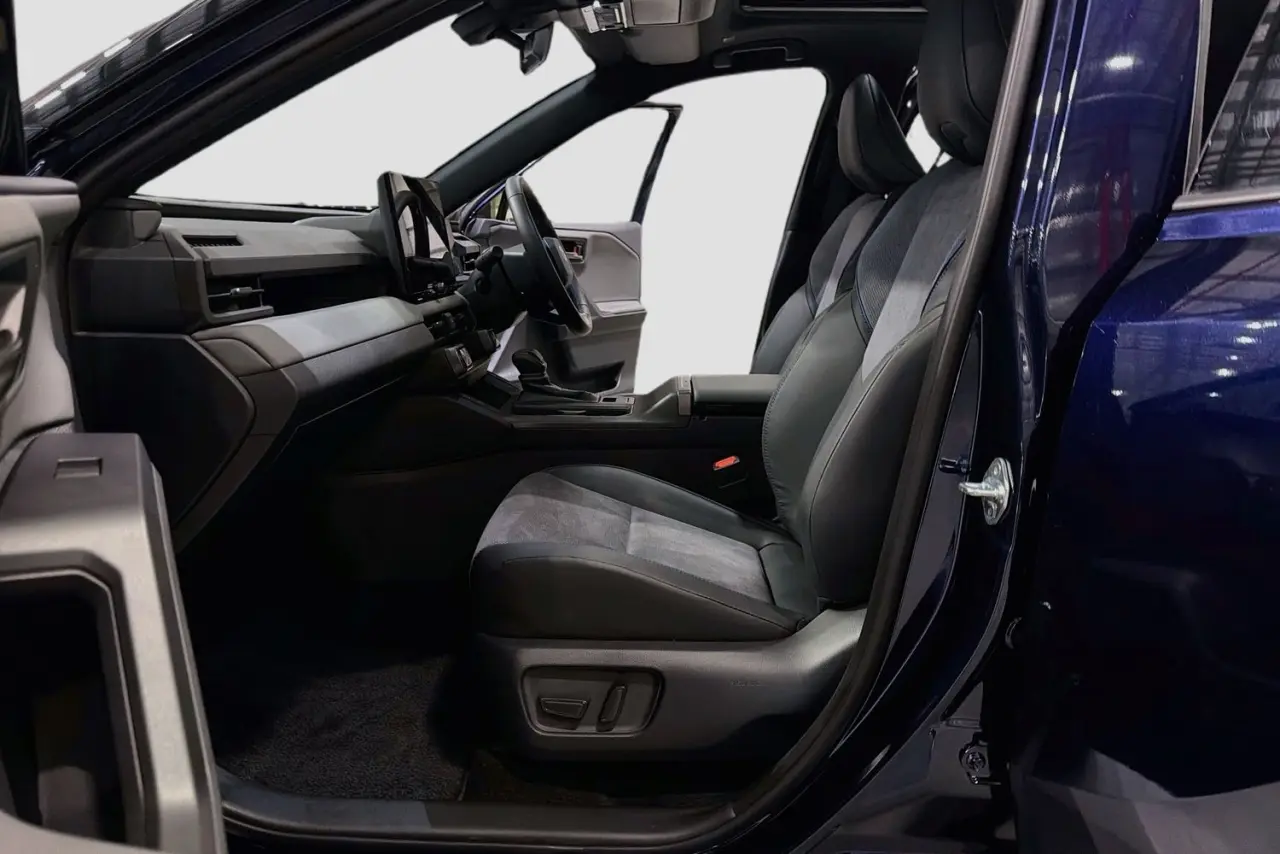 2026 Toyota RAV4 Gallery Image 25