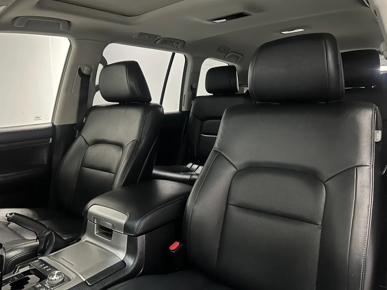 2017 TOYOTA LANDCRUISER Gallery Image 17