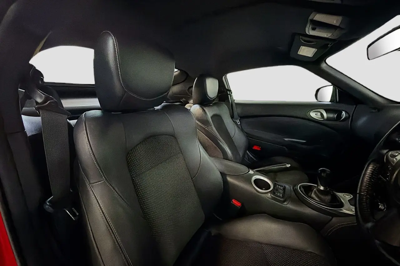 2016 Nissan 370Z Gallery Image 12