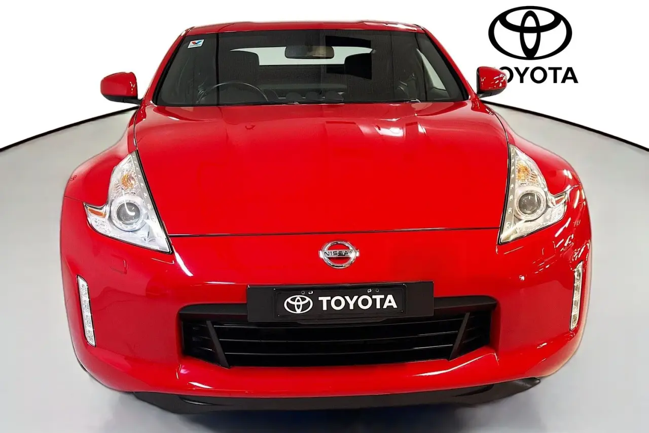 2016 Nissan 370Z Gallery Image 2