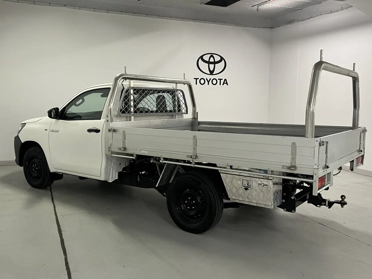 2019 Toyota Hilux Gallery Image 7