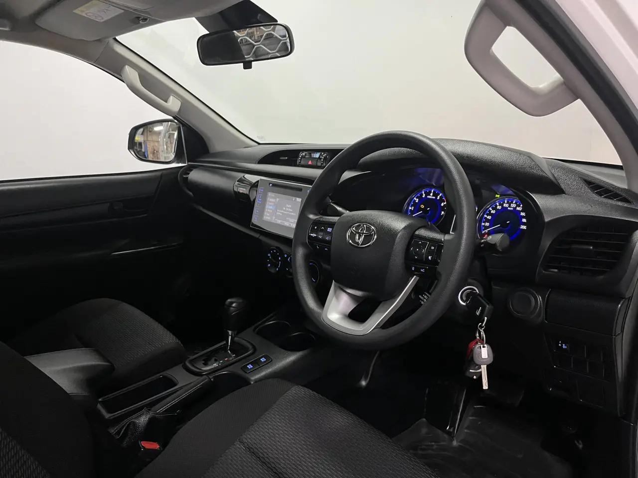 2019 Toyota Hilux Gallery Image 9