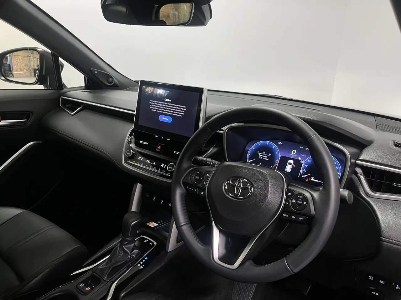 2023 TOYOTA COROLLA CROSS PETROL Image 13