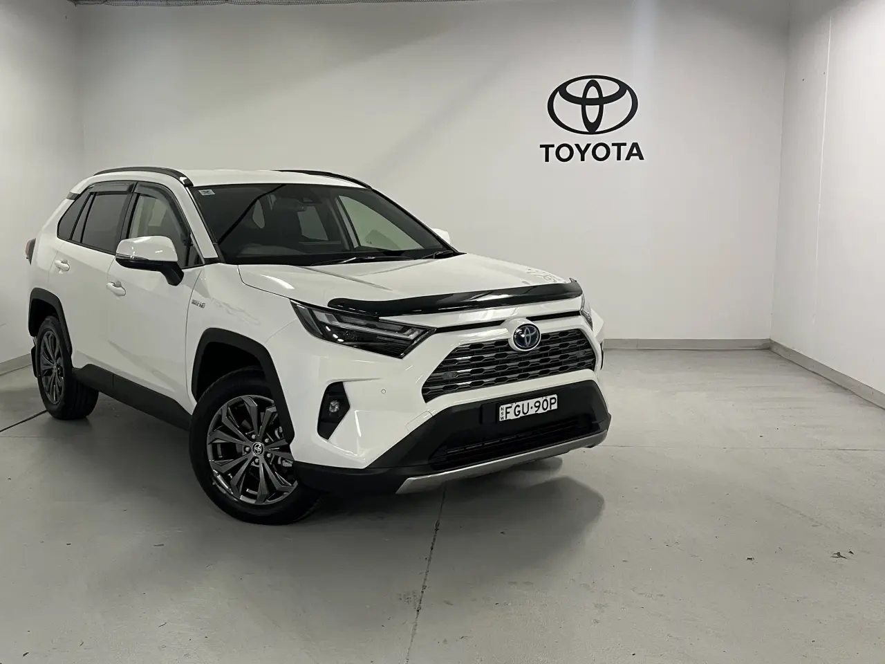 2024 TOYOTA RAV4 HYBRID Image 1