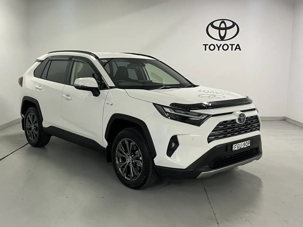 2024 TOYOTA RAV4 HYBRID Image 2