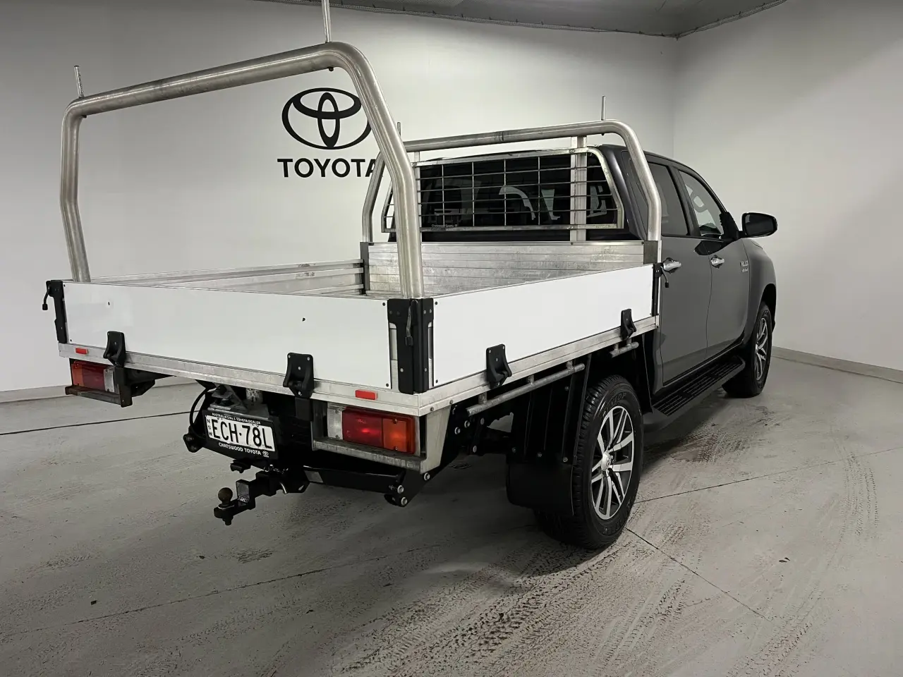 2019 TOYOTA HILUX Image 5