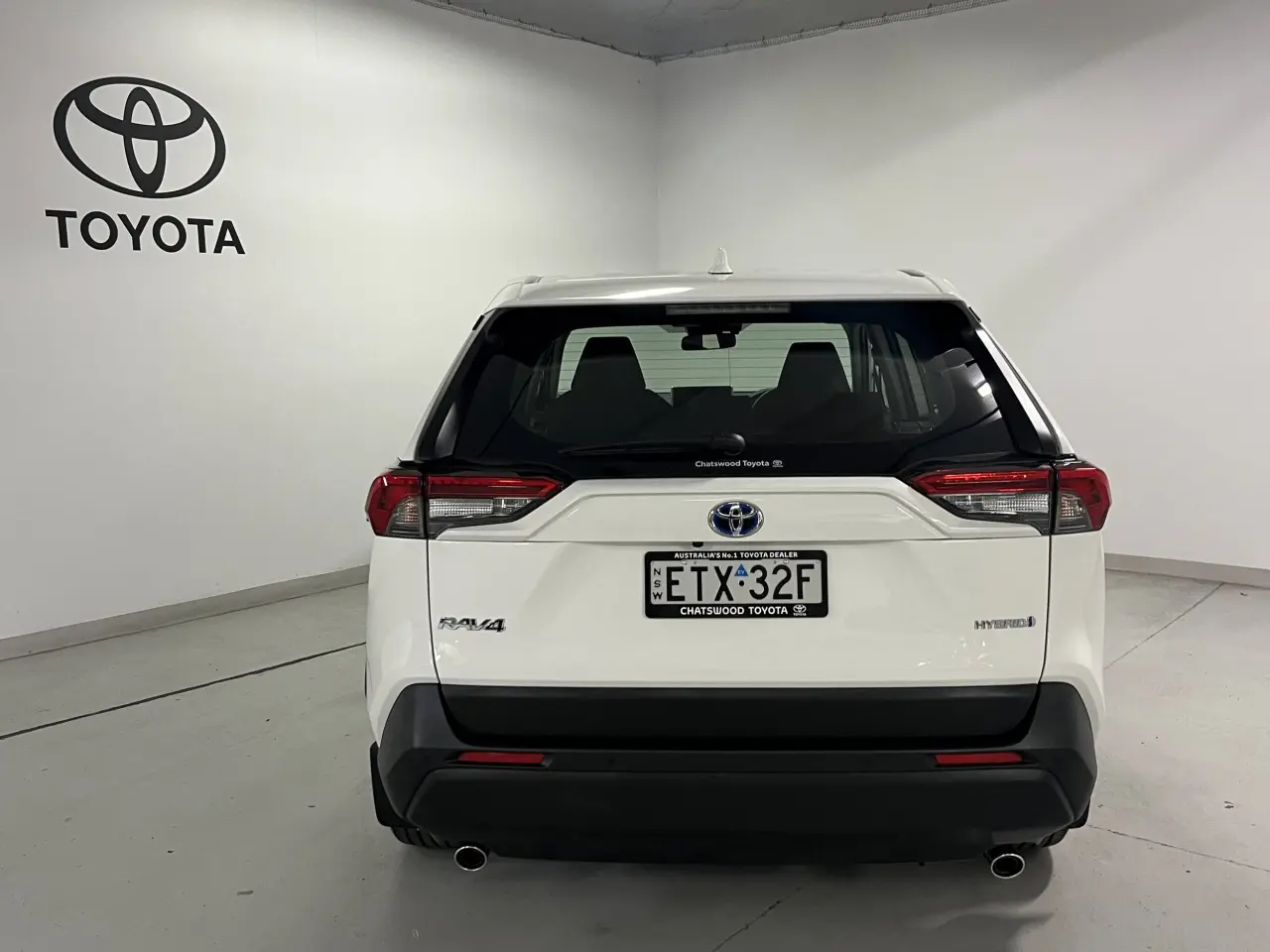 2024 TOYOTA RAV4 HYBRID Image 6