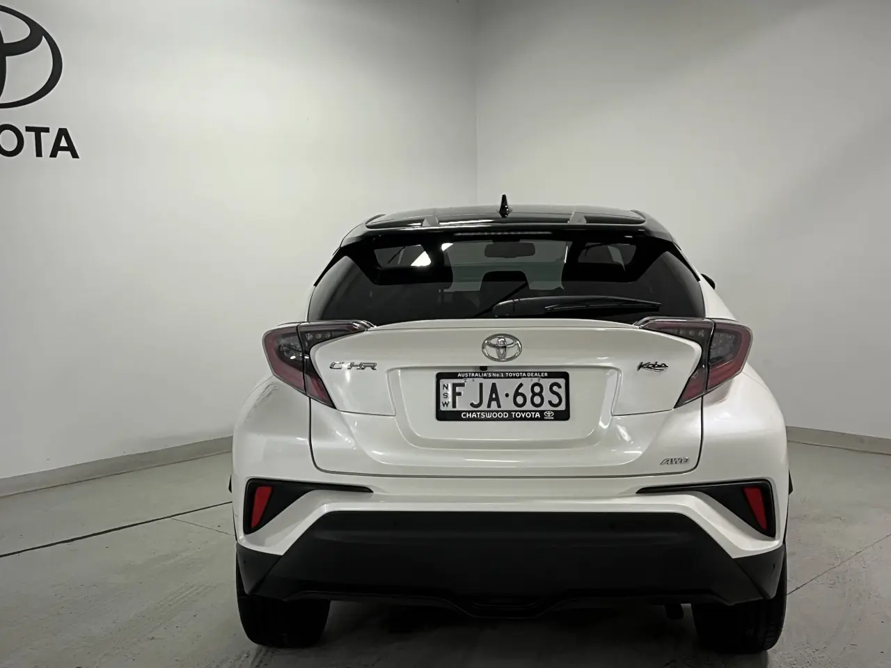 2017 TOYOTA C-HR Image 6