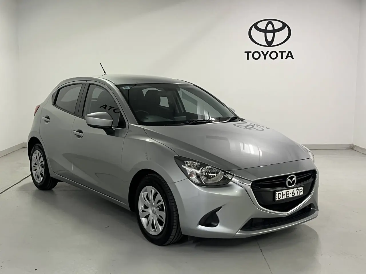 2016 MAZDA MAZDA2 Image 2