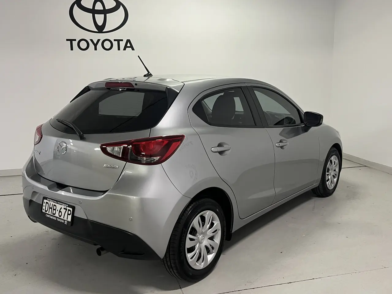 2016 MAZDA MAZDA2 Image 5