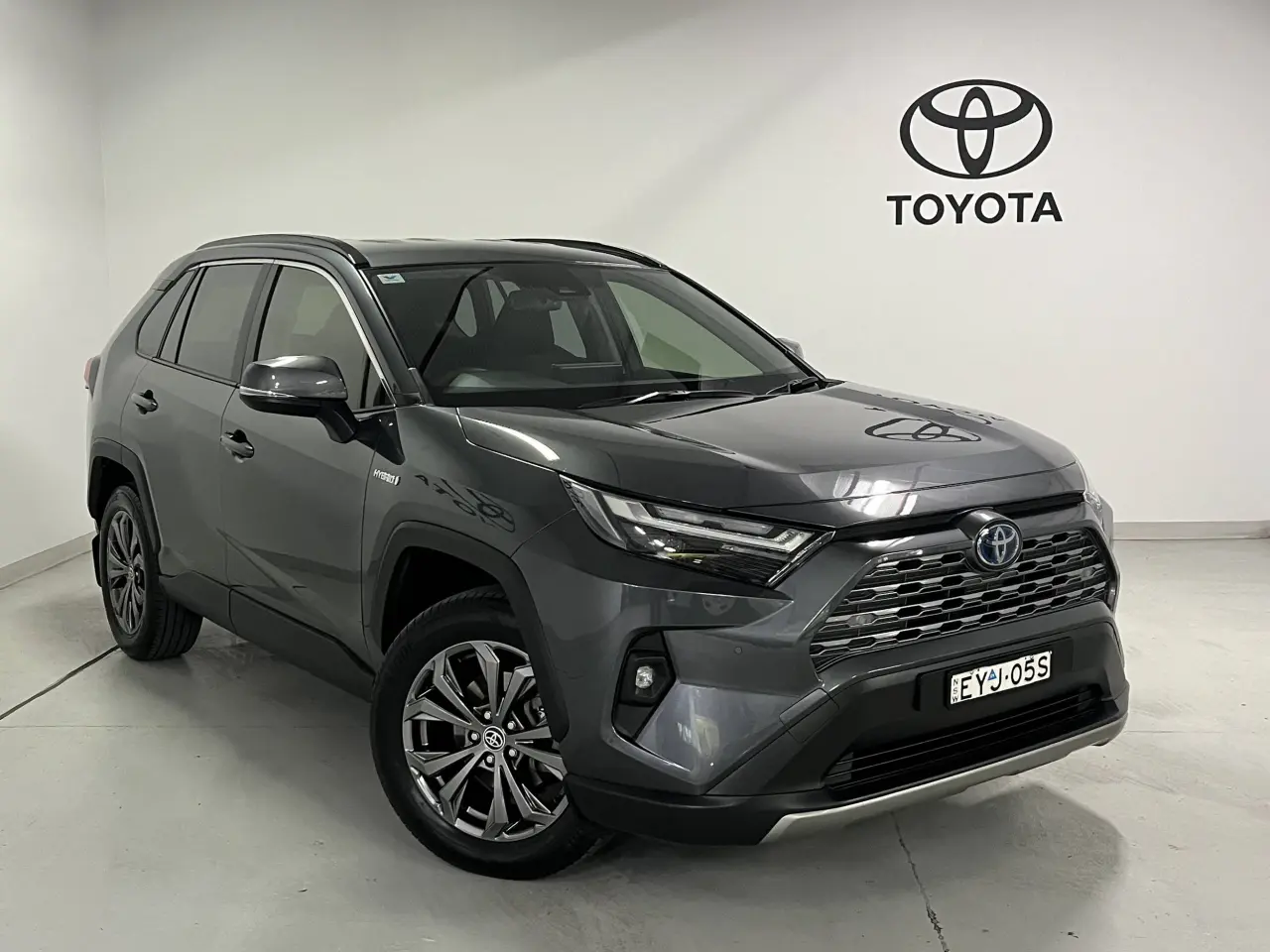 2023 TOYOTA RAV4 HYBRID Image 1