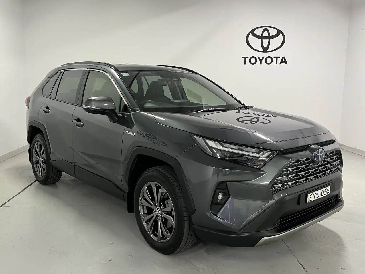 2023 TOYOTA RAV4 HYBRID Image 2