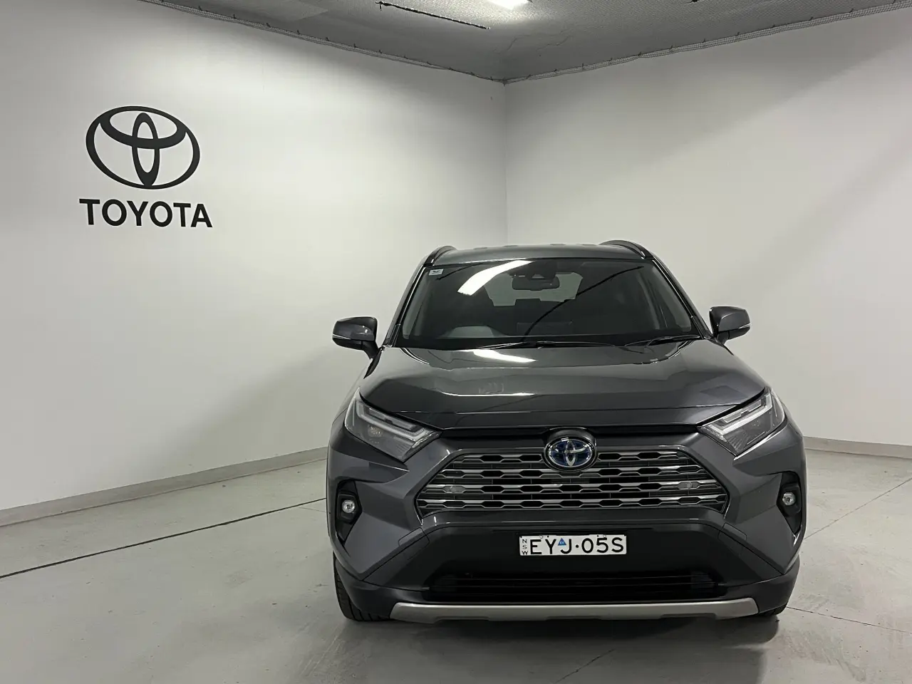 2023 TOYOTA RAV4 HYBRID Image 3