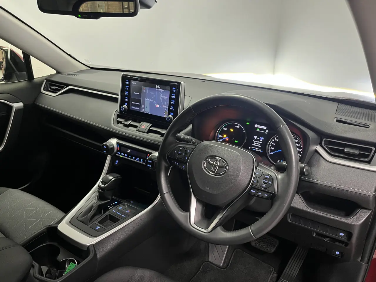 2021 TOYOTA RAV4 HYBRID Image 13