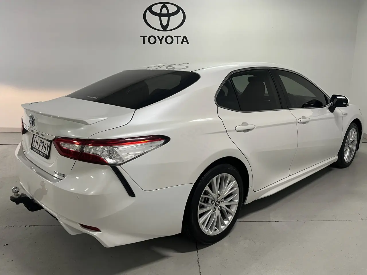 2020 TOYOTA CAMRY HYBRID Image 7