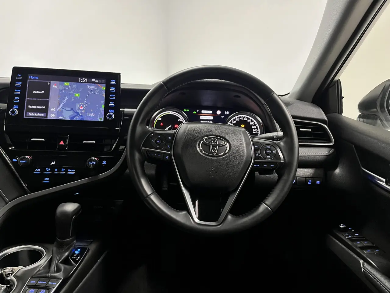 2022 TOYOTA CAMRY HYBRID Image 14