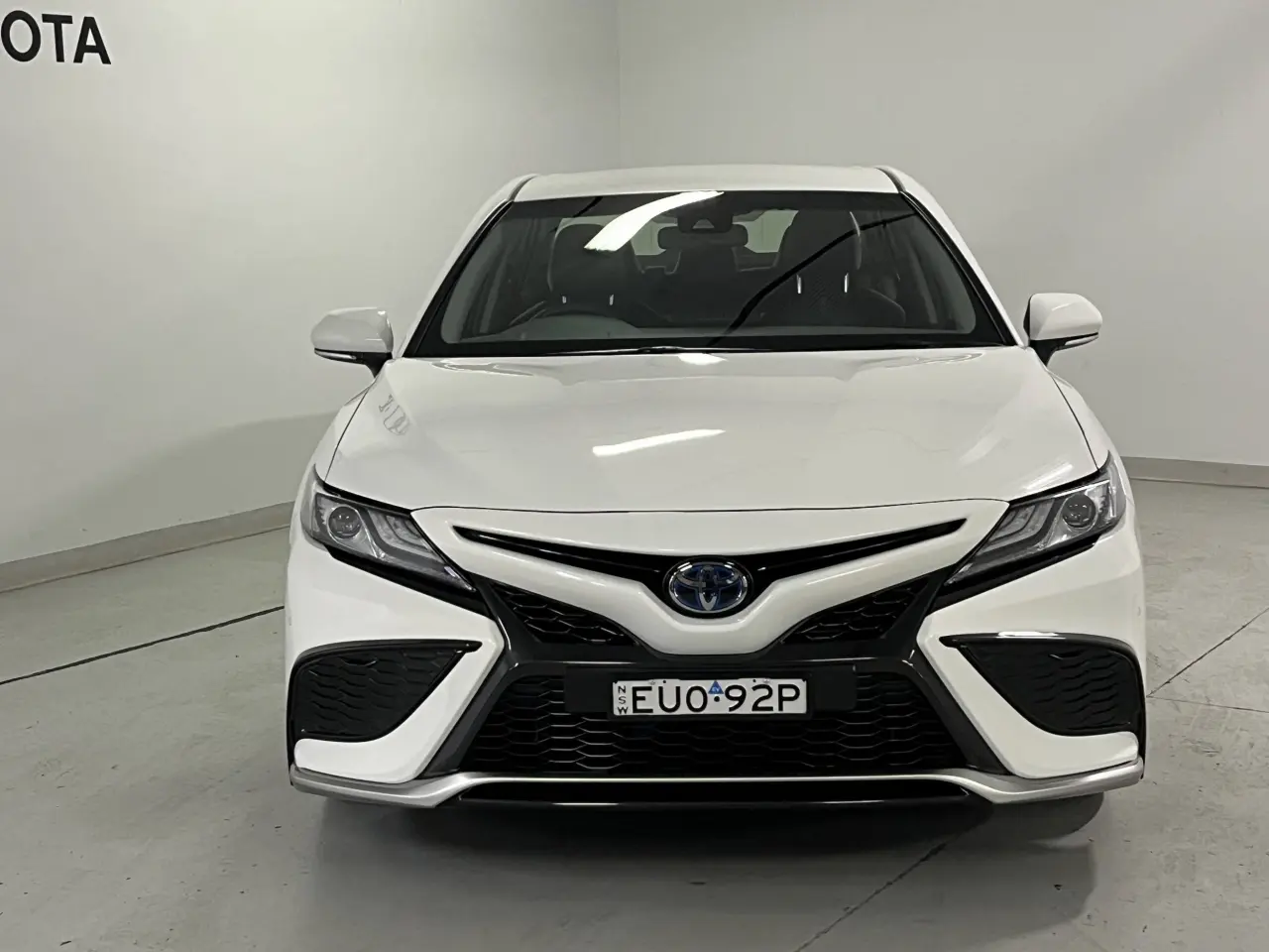 2022 TOYOTA CAMRY HYBRID Image 3