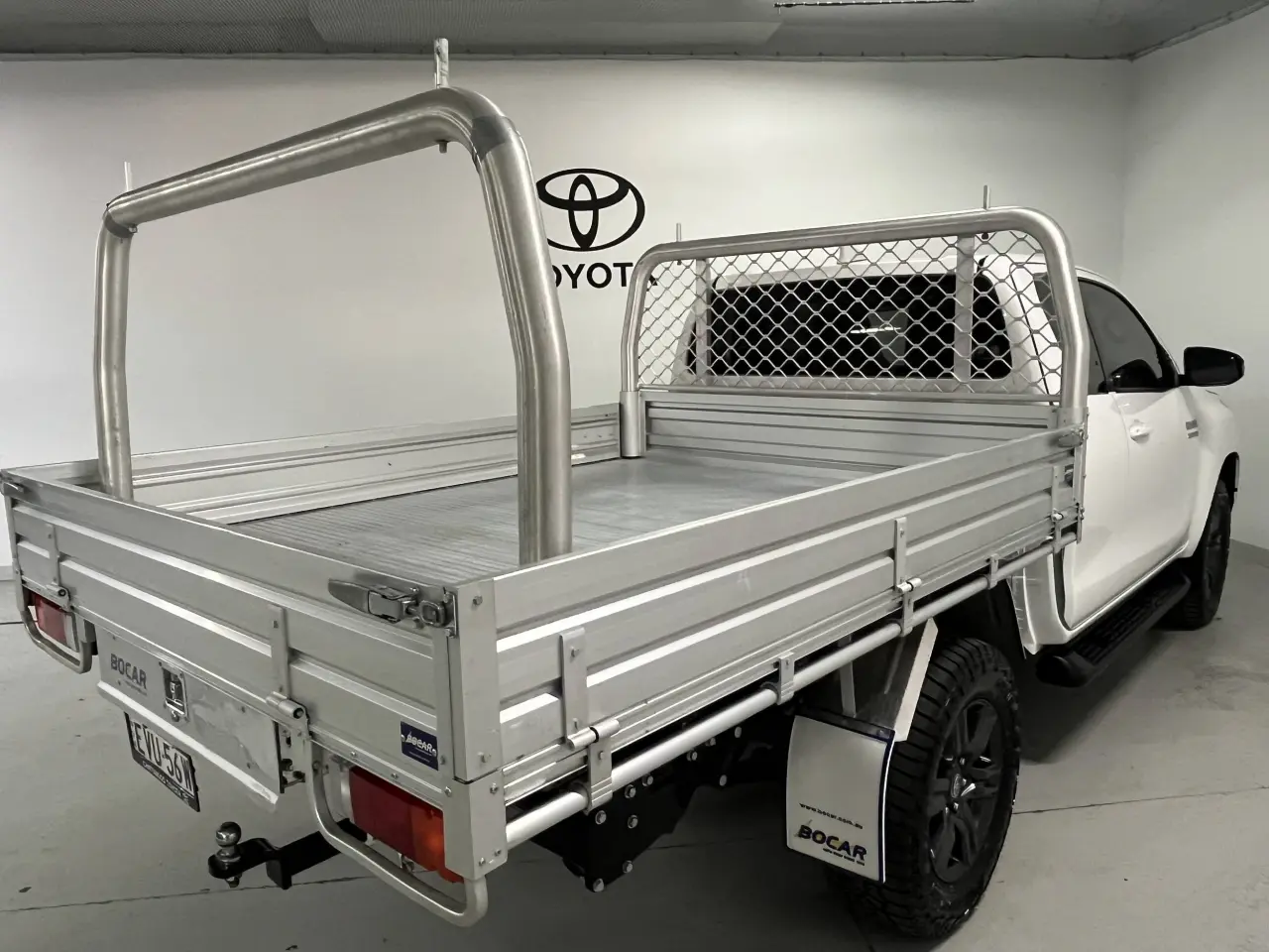 2022 TOYOTA HILUX Image 6