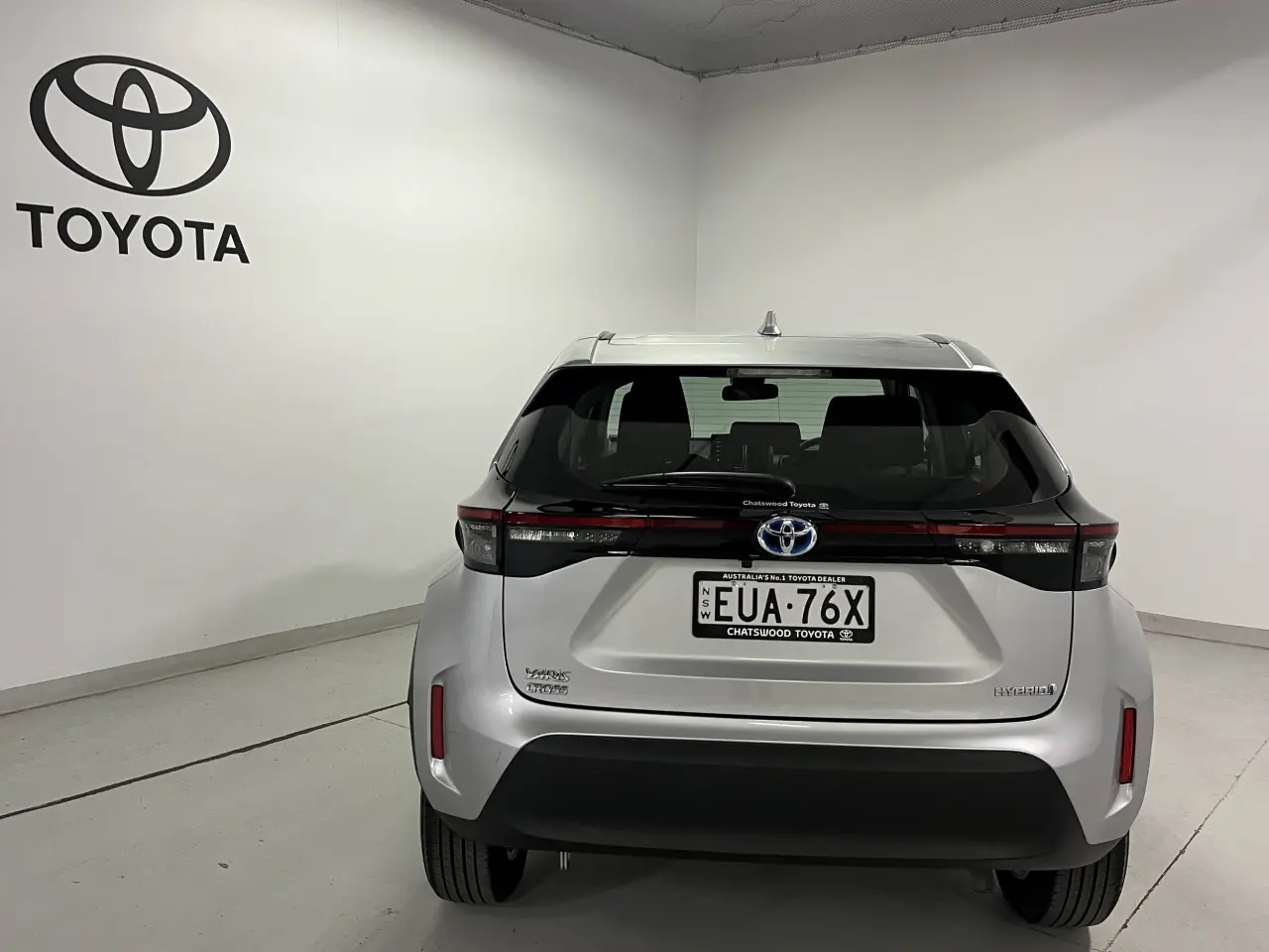 2022 TOYOTA YARIS CROSS HYBRID Image 6