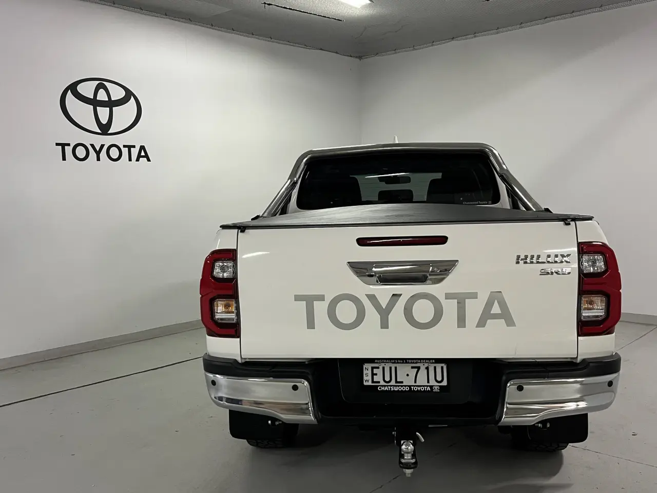 2022 TOYOTA HILUX Image 6