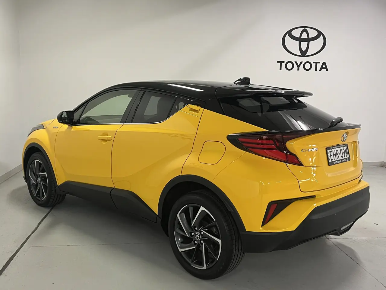 2019 TOYOTA C-HR Image 7