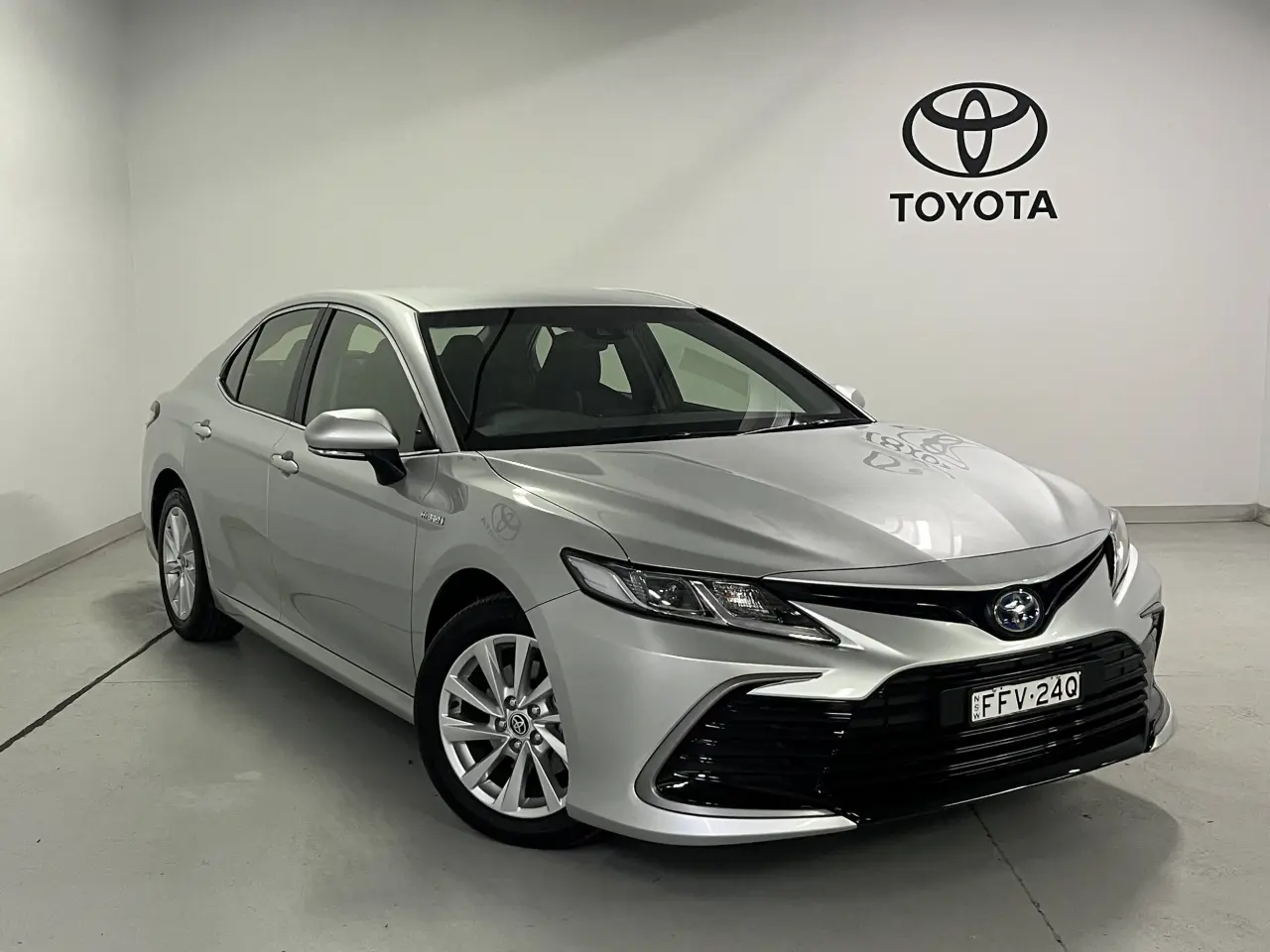 2024 TOYOTA CAMRY HYBRID Image 1