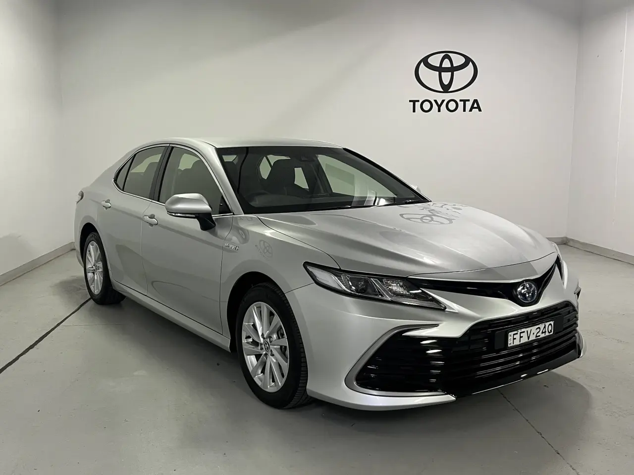 2024 TOYOTA CAMRY HYBRID Image 2