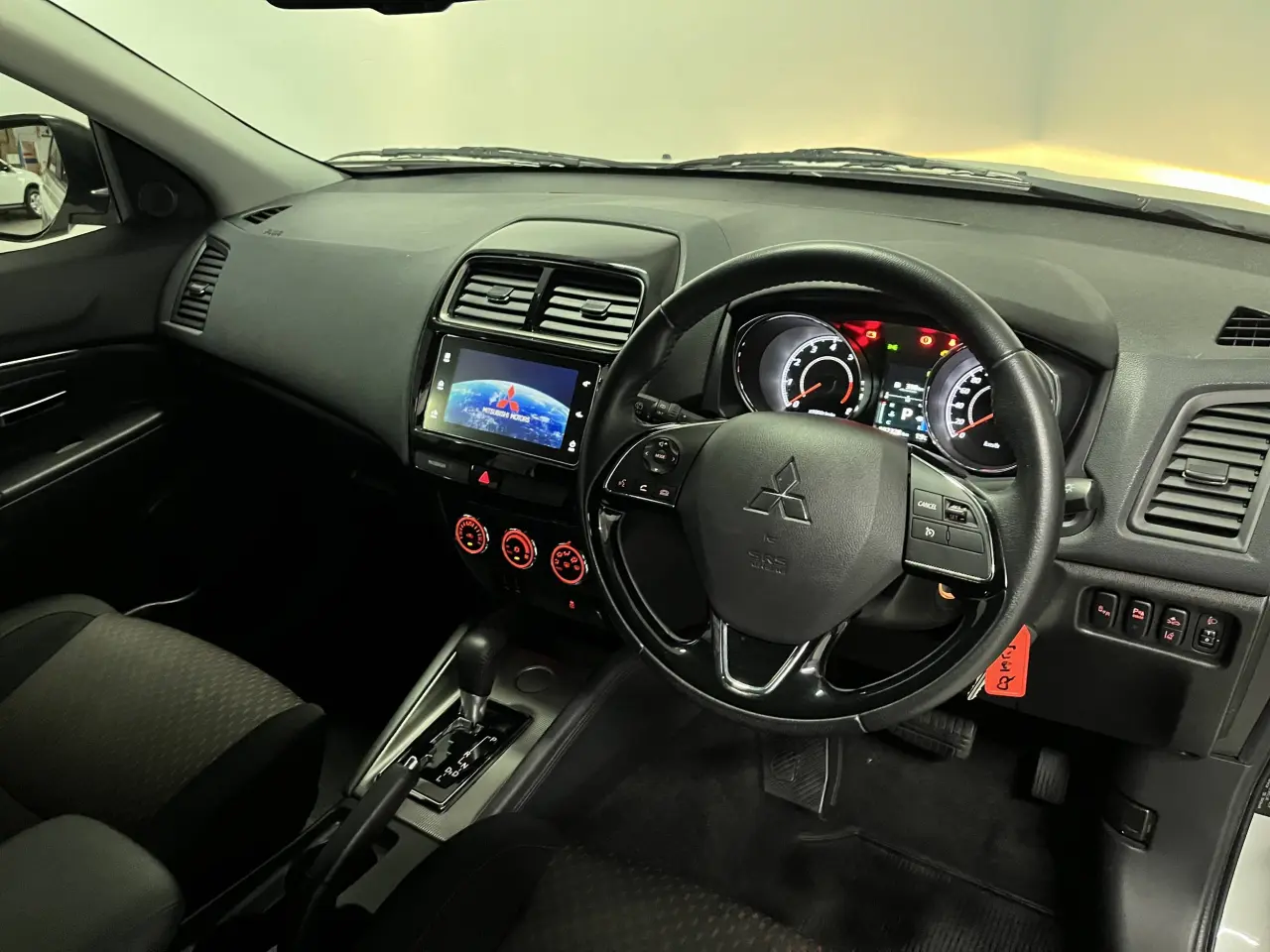 2018 MITSUBISHI ASX Image 12