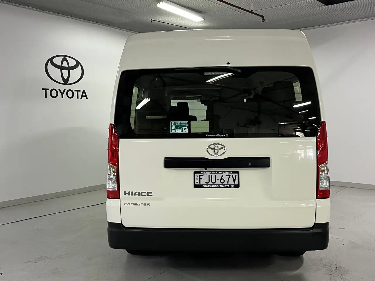 2024 TOYOTA HIACE Image 6