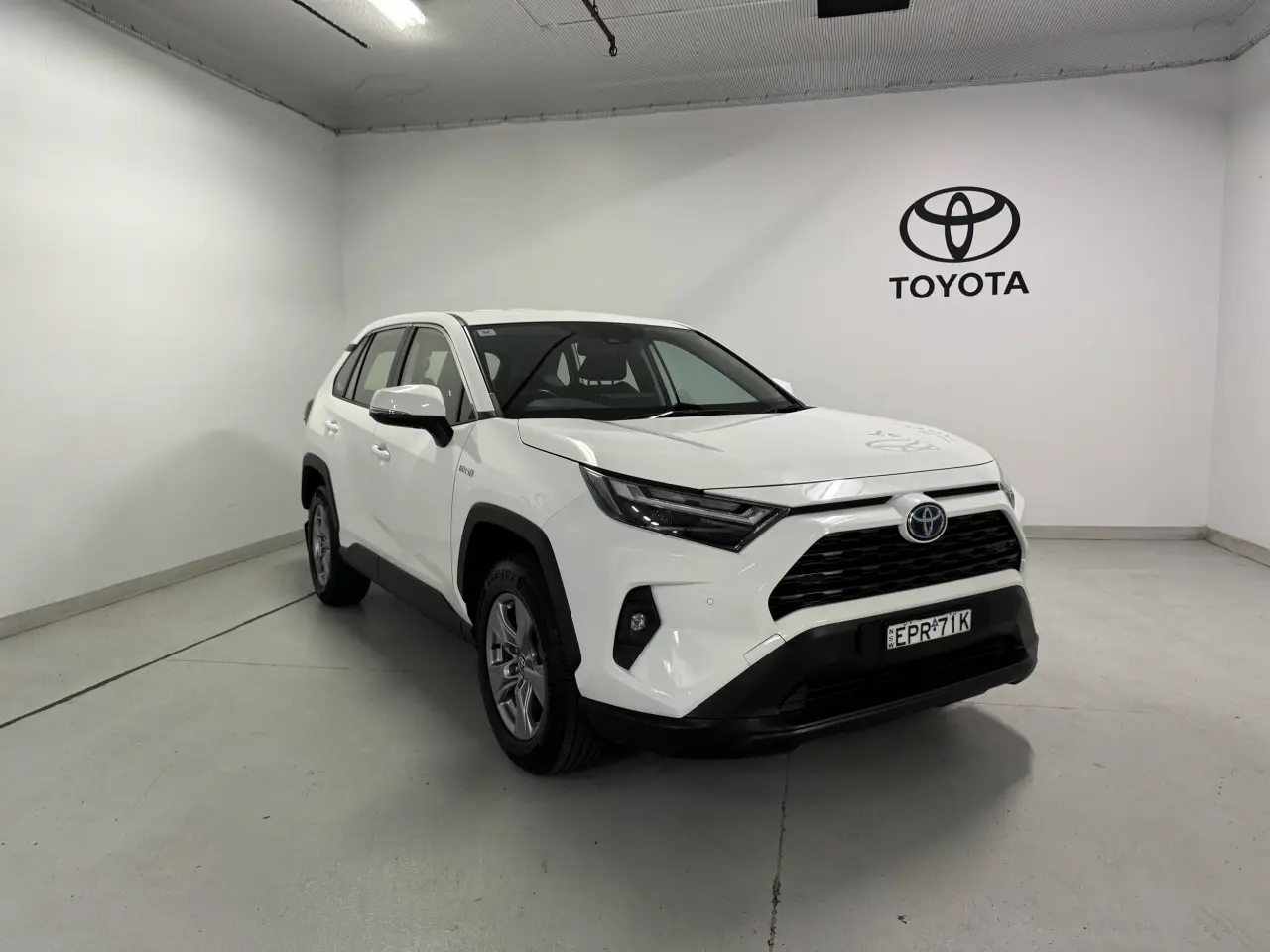 2021 TOYOTA RAV4 HYBRID Image 2