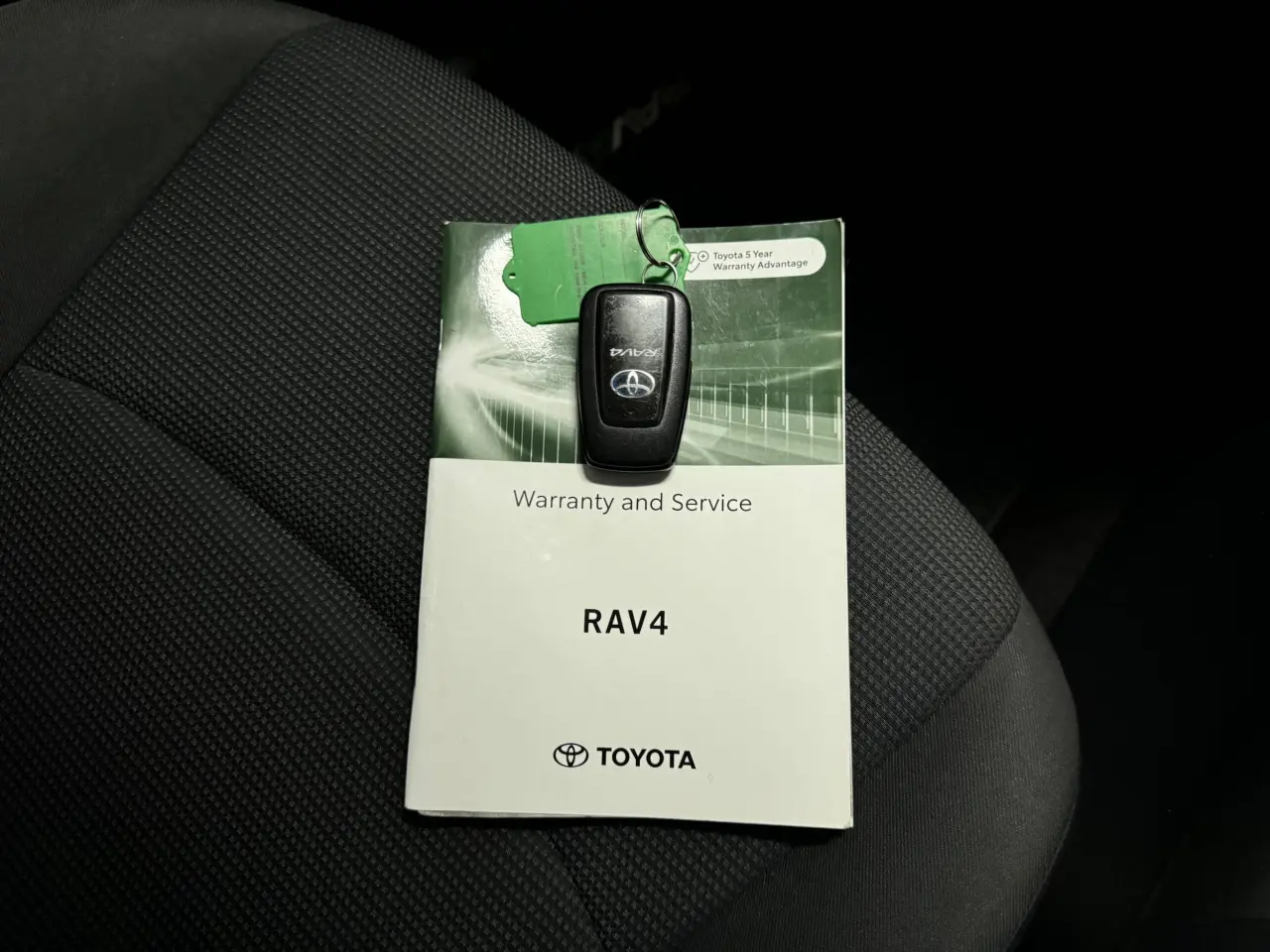 2021 TOYOTA RAV4 HYBRID Image 20