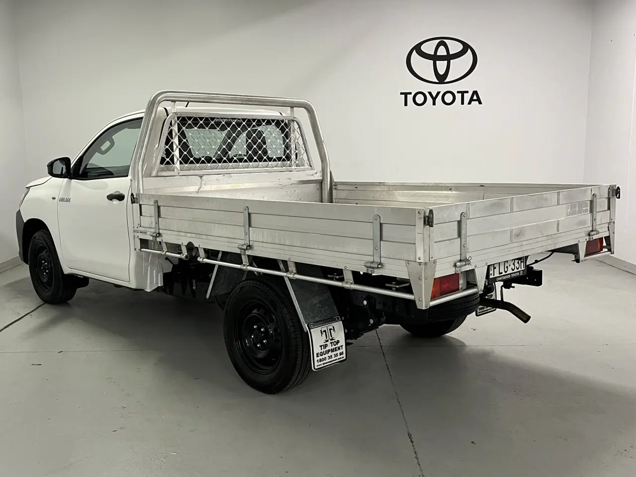 2019 TOYOTA HILUX Image 7