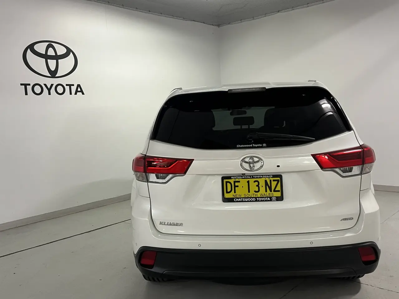 2019 TOYOTA KLUGER Image 6