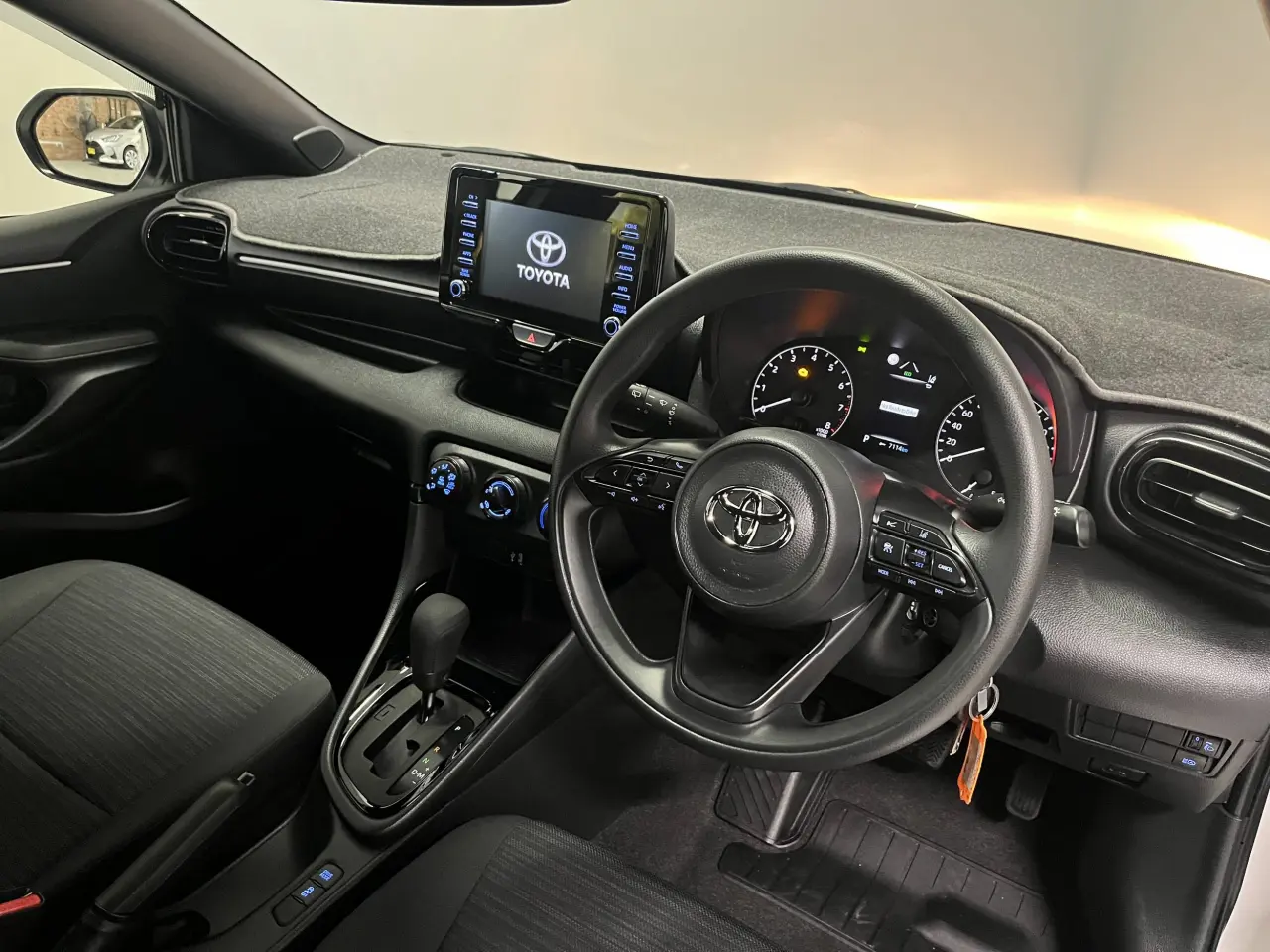 2023 TOYOTA YARIS Image 13