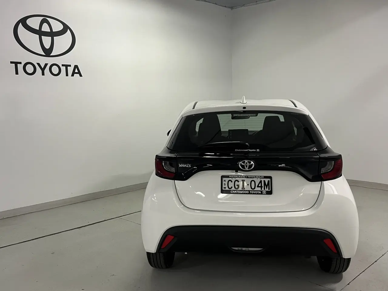 2023 TOYOTA YARIS Image 6